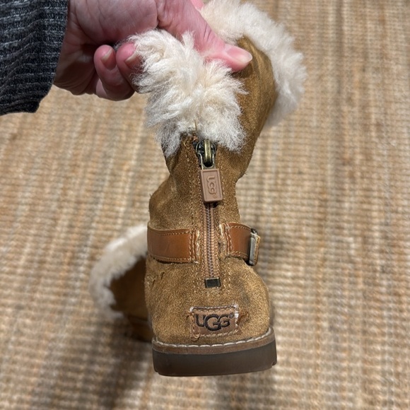 Ugg Tan Boots with Fur Trim - Picture 7 of 10